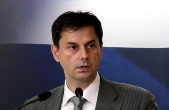 Tourism Minister Theoharis to FT: Greece presses EU to ‘move more quickly’ on vaccine passports